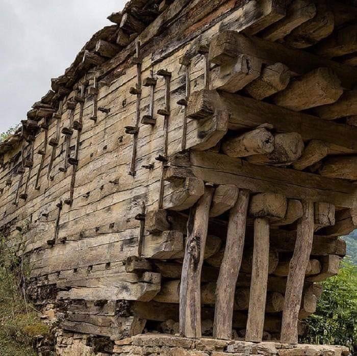 A 200-Year-Old Marvel: The Wooden Bridge of Dagestan, Built Without a Single Nail

